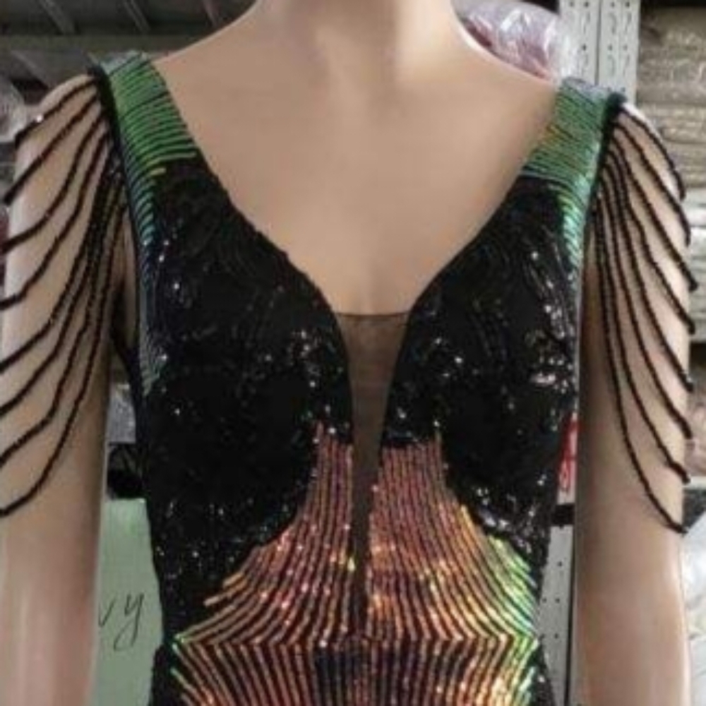Black,  Floral Print, Sleeveless,  Round Back,  V Neck, Sequined Mermaid… - Picture 10 of 15